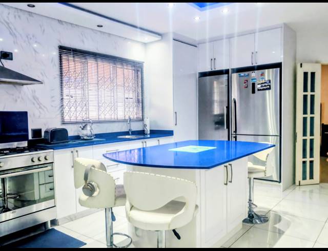 4 BEDROOM HOUSE FOR SALE IN ESCOMBE